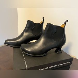 Fluevog Danke Women Size10. THESE FIT LIKE A SIZE 9*see Fluevog website reviews.